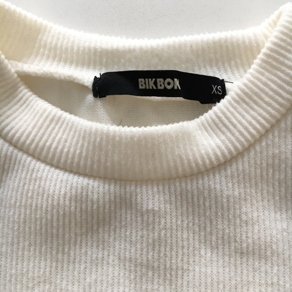 BNWOT White Sweater - Picture 2 of 3